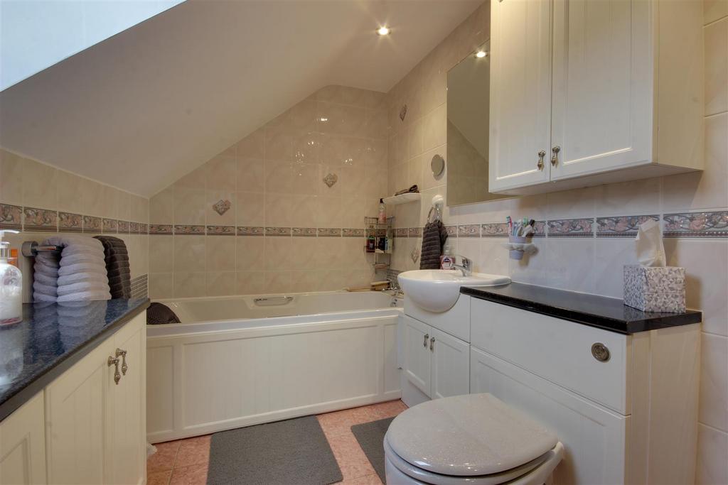 En-suite Bathroom