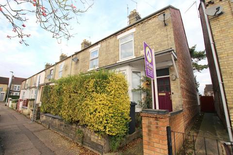 3 bedroom terraced house to rent, Percival Street, Peterborough PE3