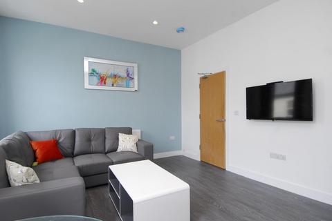 4 bedroom flat to rent, Radnor Street, Plymouth PL4