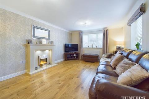 4 bedroom detached house for sale, Gayle Court, Consett