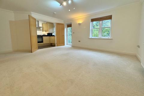 2 bedroom flat to rent, Alum Chine