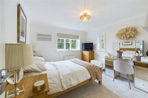 21 Ashurst Way, East Grinstead, RH19 3GJ