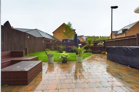 21 Ashurst Way, East Grinstead, RH19 3GJ