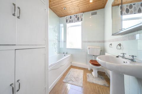 2 Aviary Row, Leeds, LS12 2NZ