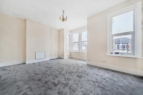 2 bedroom apartment to rent, Brownhill Road London SE6