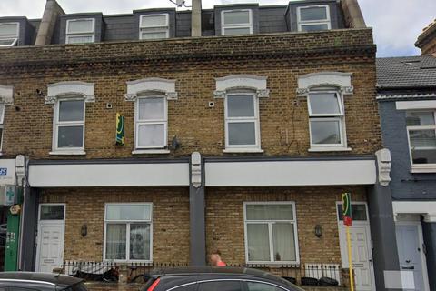 2 bedroom flat to rent, Haydons Road, London