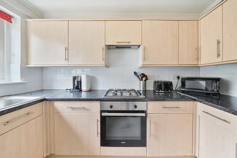 25 Cypress Gardens, London, SE4 2FB