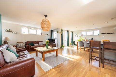 2 bedroom flat for sale, West Tollcross, Edinburgh EH3