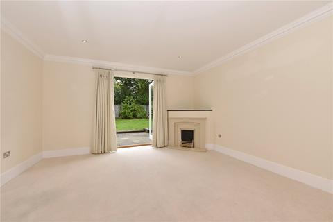 Holt House, 3 Oaksend Close, Oxshott, Leatherhead, KT22 0NX
