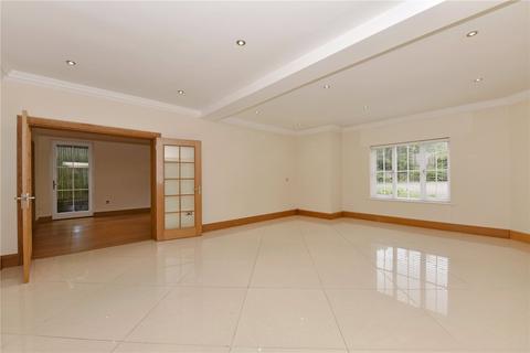 Holt House, 3 Oaksend Close, Oxshott, Leatherhead, KT22 0NX