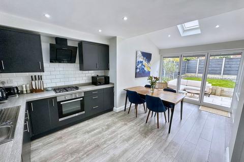 15 Mount Road, Prestwich, Manchester, M25 2GP