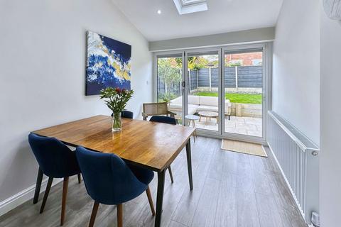 15 Mount Road, Prestwich, Manchester, M25 2GP
