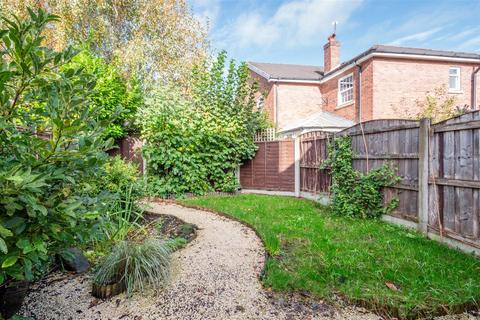 4 bedroom terraced house for sale, New Street, Altrincham