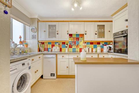 70 Dakyn Drive, Stock, Ingatestone, CM4 9TB