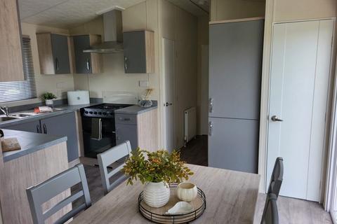 2 bedroom static caravan for sale, Oakwood Retreat Country Park