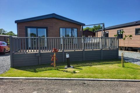 3 bedroom park home for sale, Oakwood Retreat York