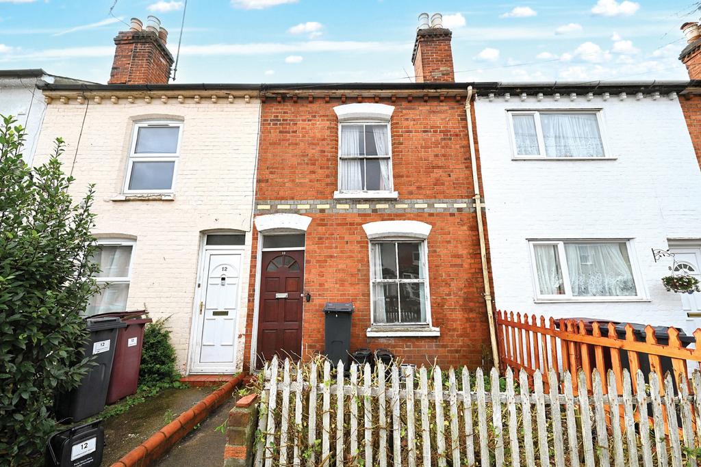 10 Connaught Road, Reading 3 bed terraced house for sale £180,000