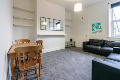 6 bedroom maisonette to rent, £135pppw - Grosvenor Road, Jesmond, NE2