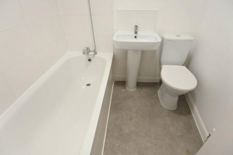2 bedroom flat to rent, Burnley Road, London NW10