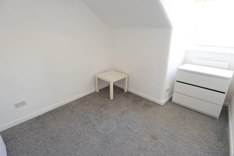 2 bedroom flat to rent, Burnley Road, London NW10