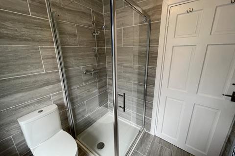 3 bedroom terraced house to rent, Ravenscar Mount, Leeds, West Yorkshire, LS8