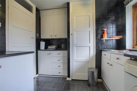 2 bedroom flat for sale, Roseberry Flats, The Causeway