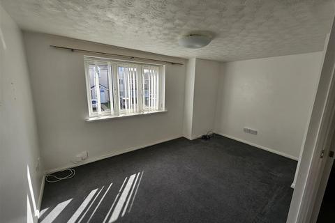 2 bedroom apartment to rent, Bishop Hannon Drive, Cardiff