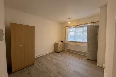 2 bedroom apartment for sale, Denmark Road, Camberwell, SE5