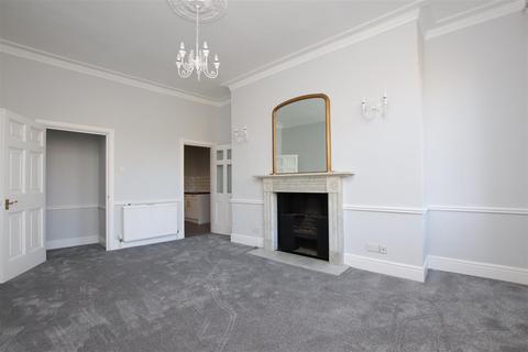 2 bedroom house to rent, 22 Grosvenor Place, Bath BA1