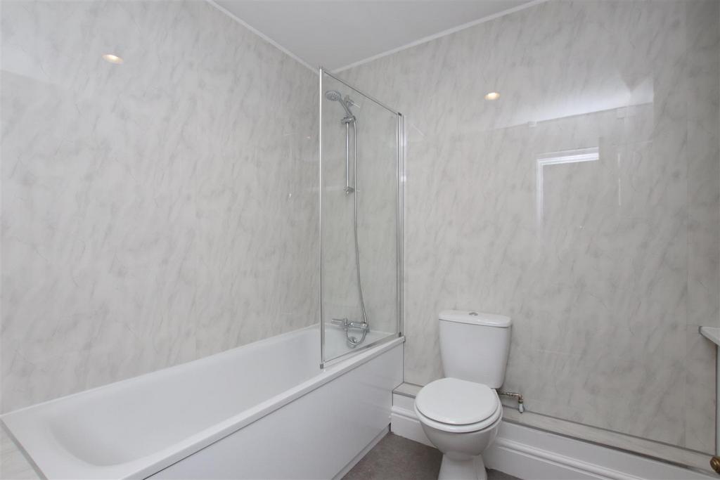 Bathroom.JPG