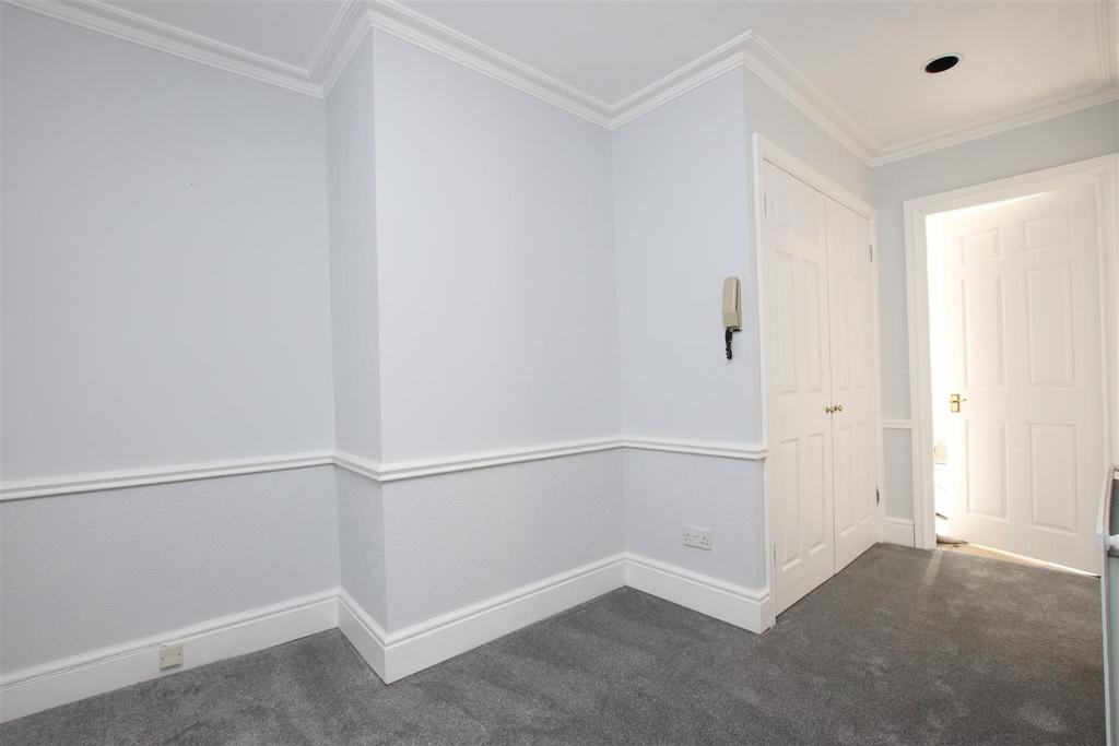 Hallway.JPG