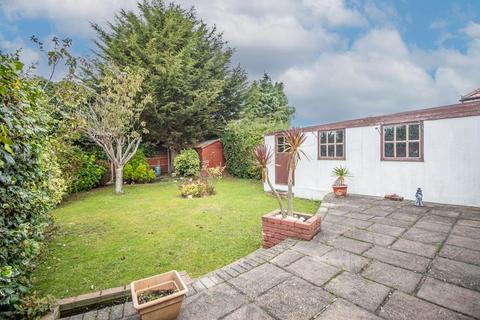 2 bedroom semi-detached bungalow for sale, Glynde Way, Southend-on-Sea SS2