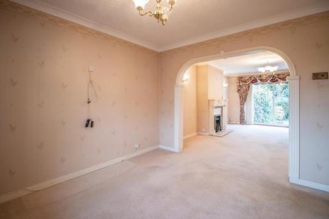 2 bedroom semi-detached bungalow for sale, Glynde Way, Southend-on-Sea SS2