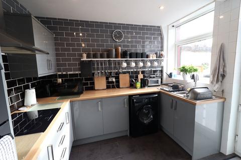 2 Greenway, Bromborough, Wirral, CH62 3LS