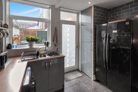 2 Greenway, Bromborough, Wirral, CH62 3LS