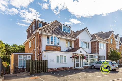 2 bedroom ground floor flat for sale, Studland Road, Bournemouth BH4