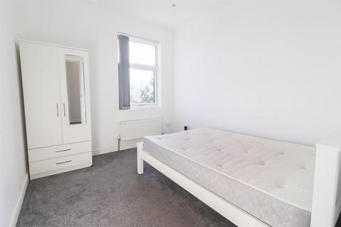 2 bedroom apartment to rent, Humber Road, Coventry CV3