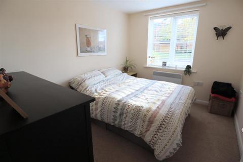 2 bedroom apartment for sale, St. Annes Close, Oakham LE15