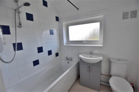 3 bedroom semi-detached house to rent, North Green, Wolverhampton