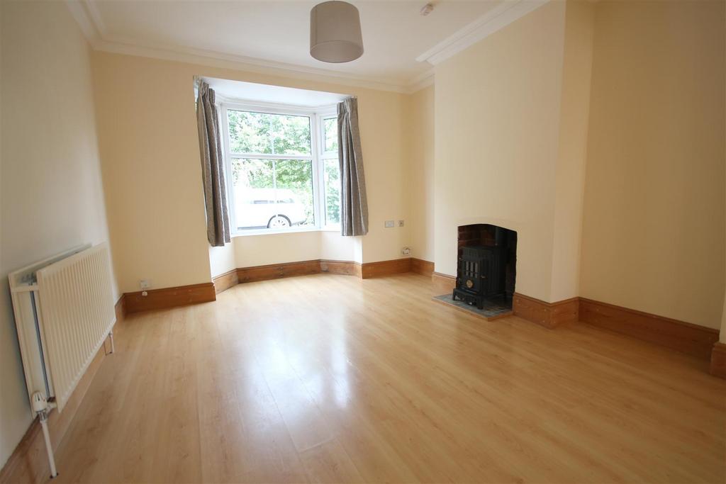 St Nicholas Road, Beverley 2 bed house to rent £750 pcm (£173 pw)