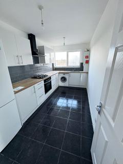 2 bedroom flat to rent, Avondale Road, Luton LU1