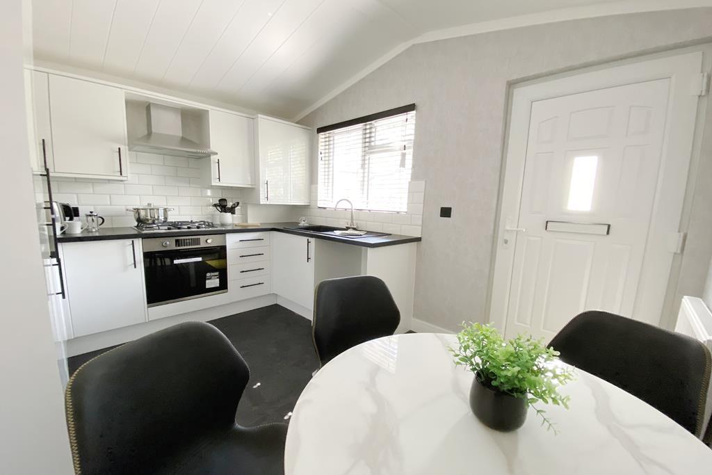 Fitted Kitchen