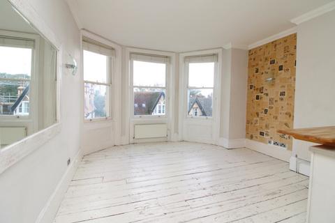 2 bedroom apartment to rent, Cambridge Road, Hove