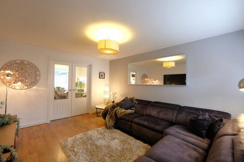 10 Chesterfield Close, Eccles, Manchester, M30 8EJ
