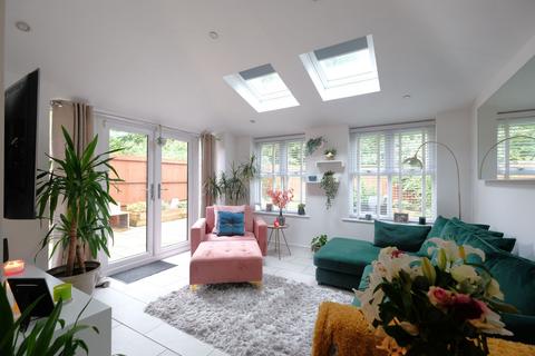 10 Chesterfield Close, Eccles, Manchester, M30 8EJ
