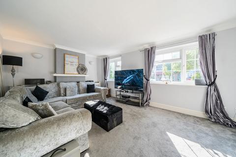 12a Lime Grove, Sidcup, DA15 8PJ