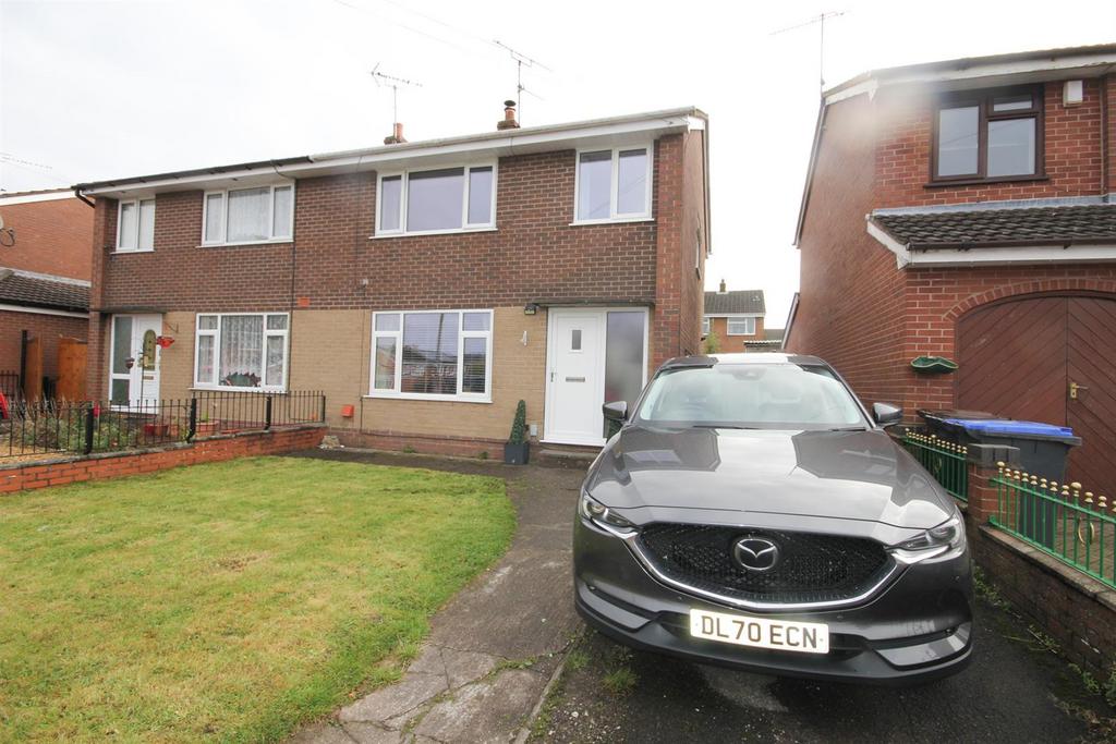 Thames Drive, Cheadle 3 bed semidetached house for sale £199,950