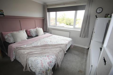 10 Thames Drive, Cheadle, Stoke-on-trent, ST10 1QD