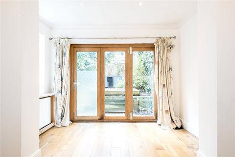 2 bedroom apartment to rent, Cavendish Road, London SW12