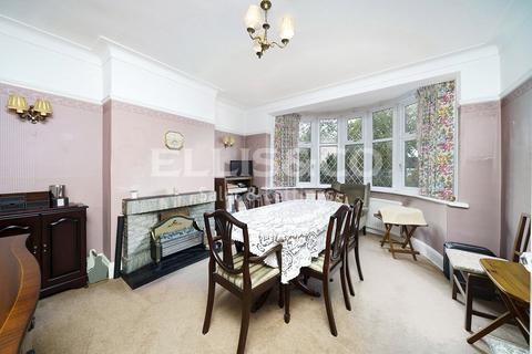 3 bedroom semi-detached house for sale, Barnet Way, Mill Hill, London, NW7